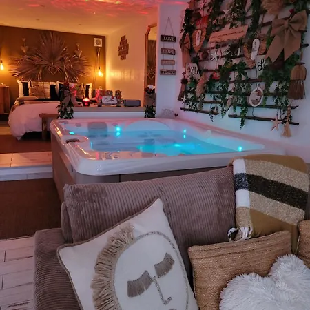 & Just Dream 28 アパート シス・フール・レ・プラージュ