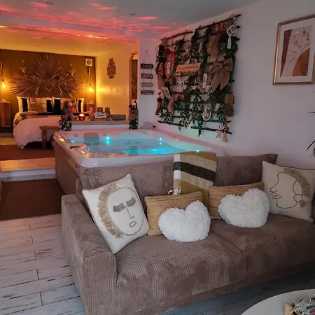 & Just Dream 28 Apartment *